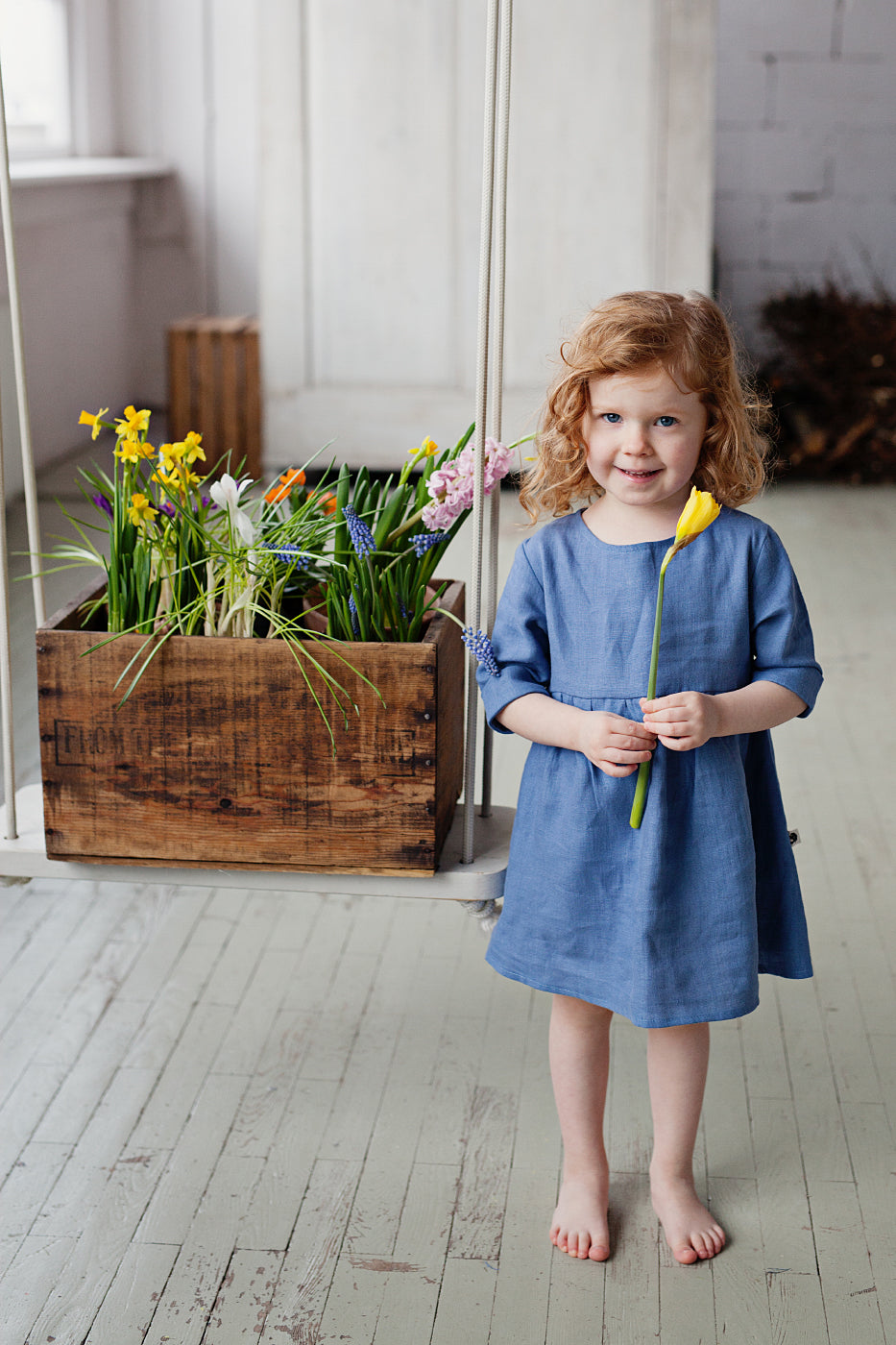 Girl‘s linen dress with long 3/4 sleeves
