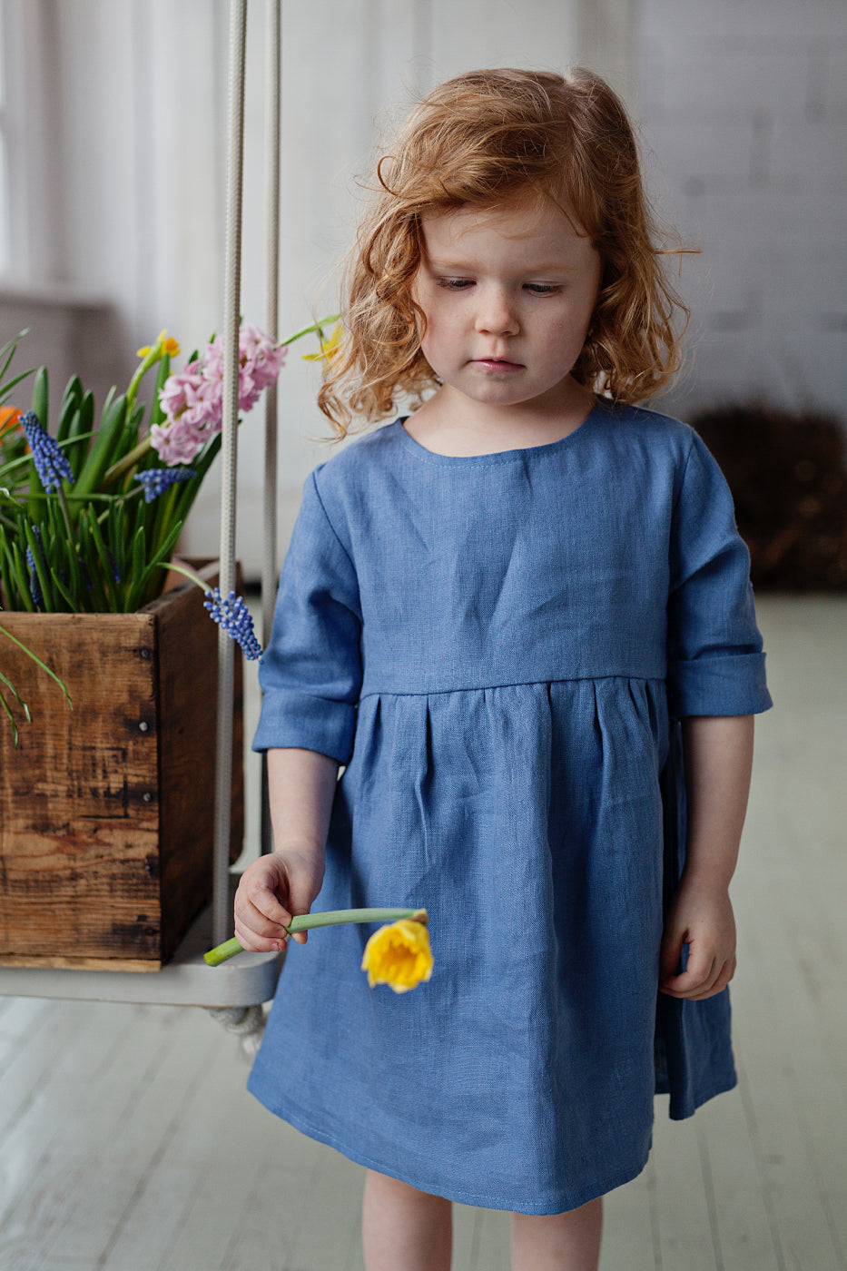 Girl‘s linen dress with long 3/4 sleeves