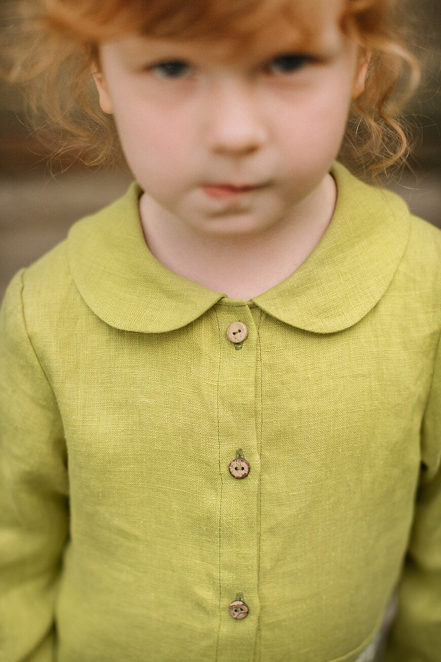 Girls shirt with embroidery pocket