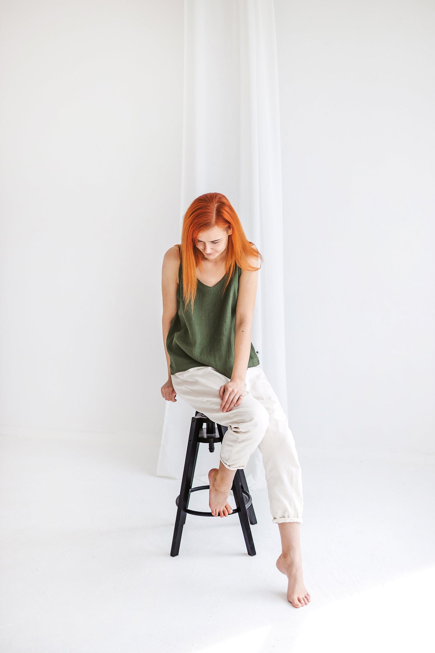 Sleeveless linen crop top BELLA for summer