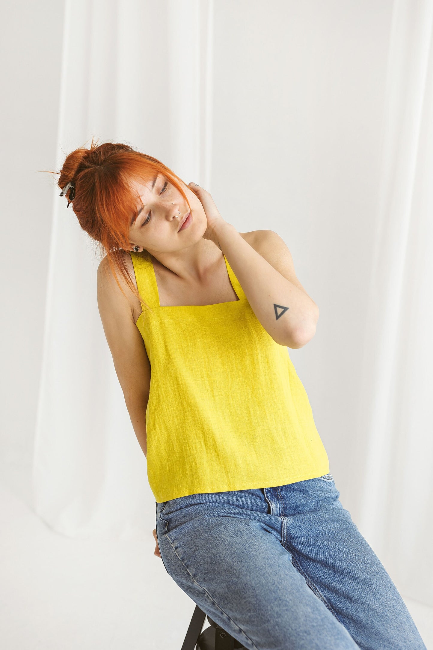 Criss cross straps back top MATILDA