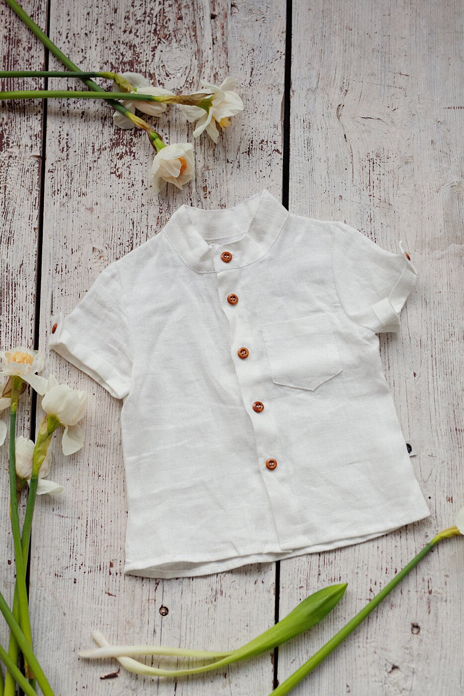 Boy‘s linen wedding or christening suit: set of linen crop pants, white linen shirt