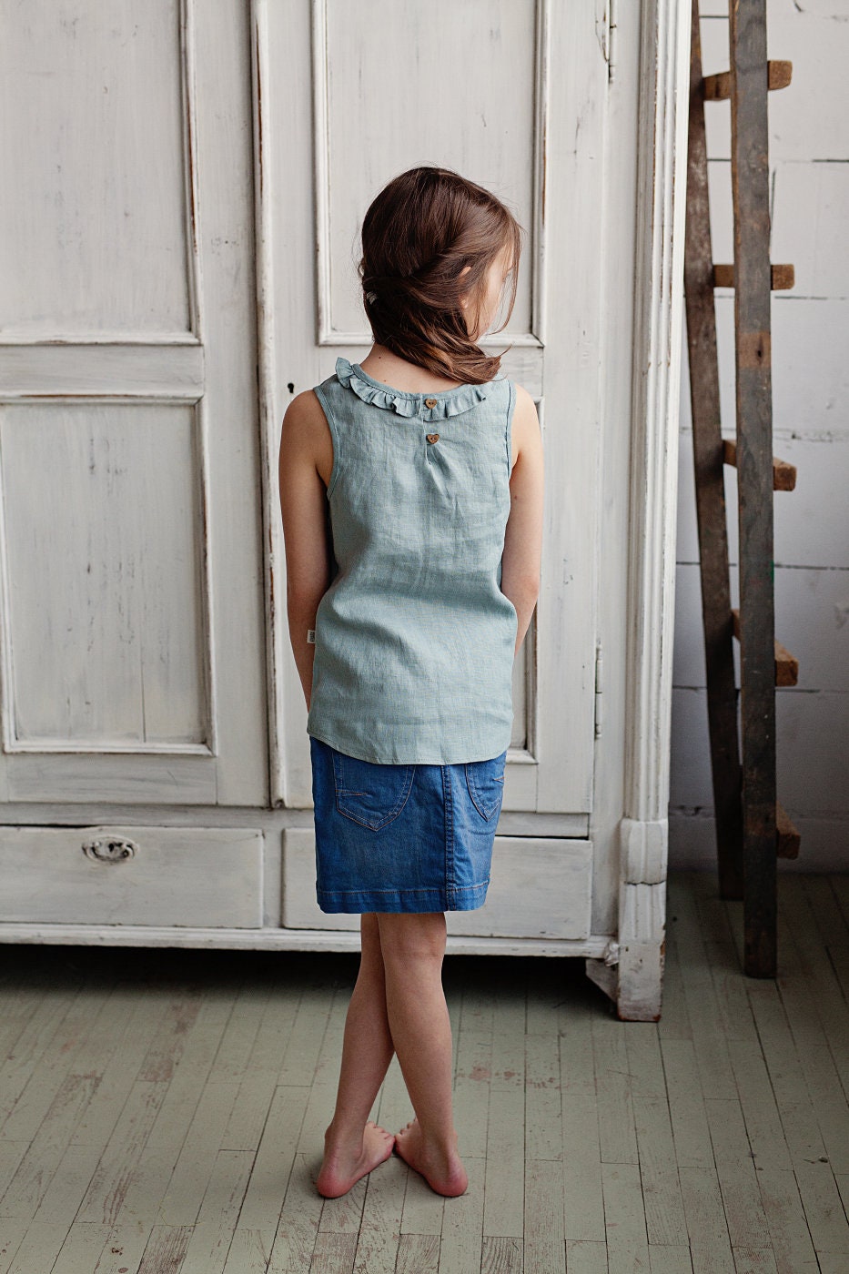 Pure linen sleeveless summer top for girls