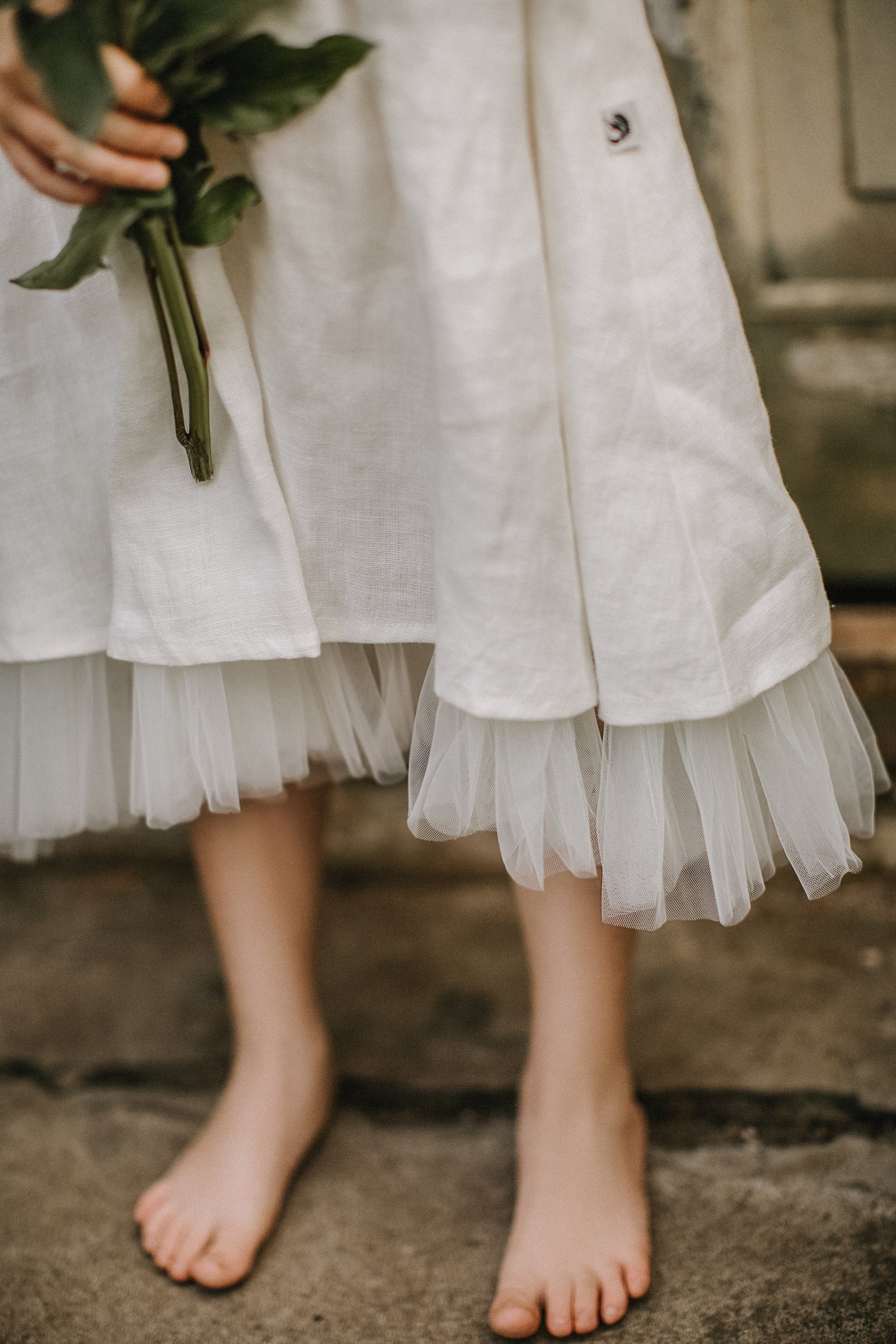 Wedding flower girl‘s linen and tulle dress with ribbon/READY TO SHIP