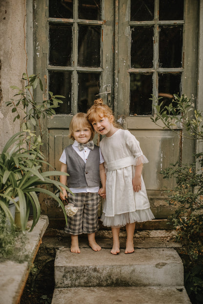 Wedding flower girl‘s linen and tulle dress with ribbon/READY TO SHIP